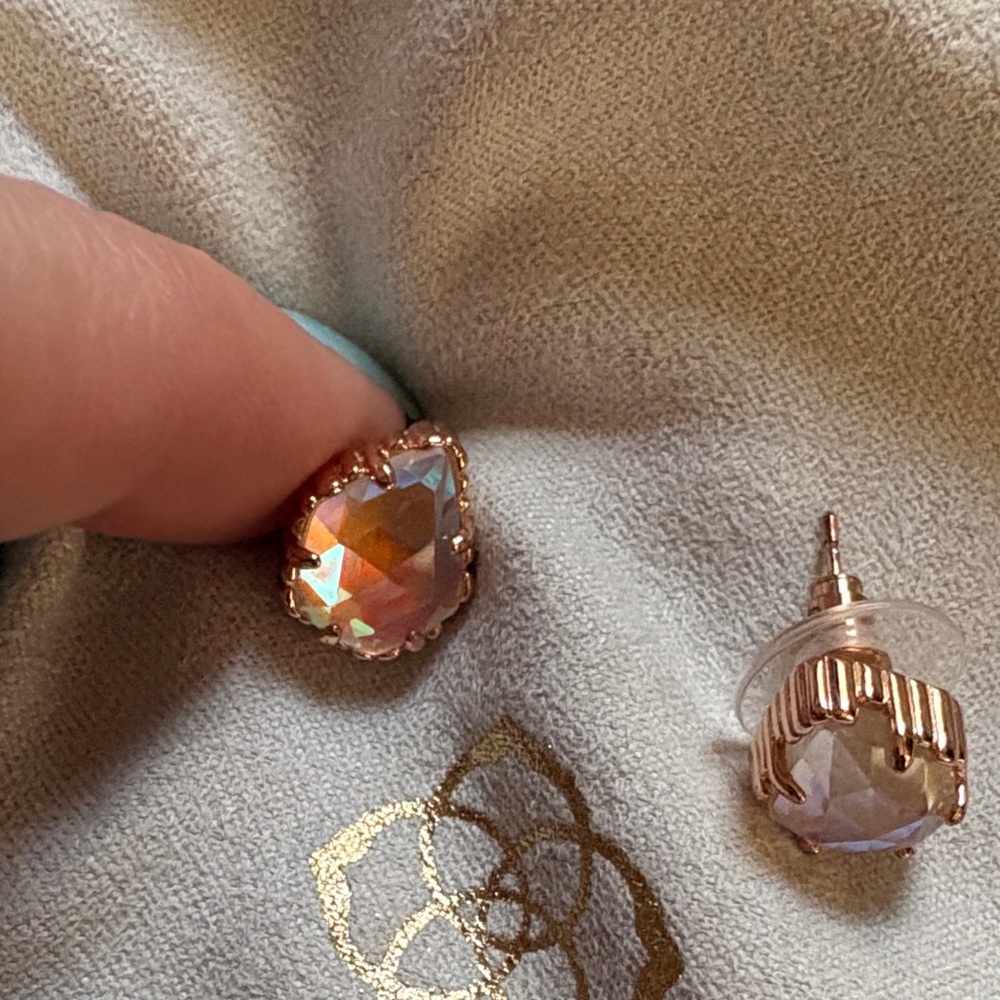 Kendra Scott Tessa Iridescent Rose Earrings - Picture 2 of 2